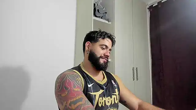 Snapshot of _Coddygold_ chatting on 8, 10, 2025 Coddygold online show from 8, 10, 2025