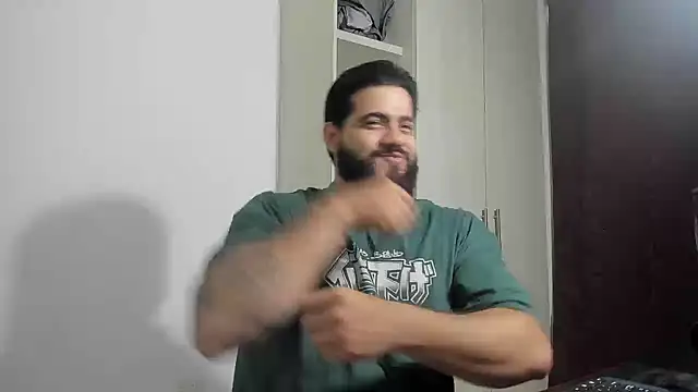 Snapshot of _Coddygold_ chatting on 8, 11, 2025 Coddygold online show from 8, 11, 2025