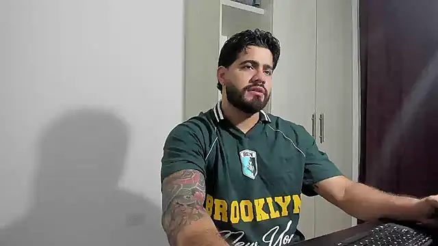 Snapshot of _Coddygold_ chatting on 15, 11, 2025 Coddygold online show from 15, 11, 2025