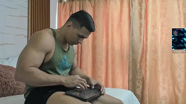 Snapshot of ChoreyTaiylor chatting on 25, 11, 2025 ChoreyTaiylor online show from 25, 11, 2025