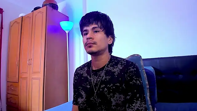 Eiden allenx online show from 6, 3, 2026