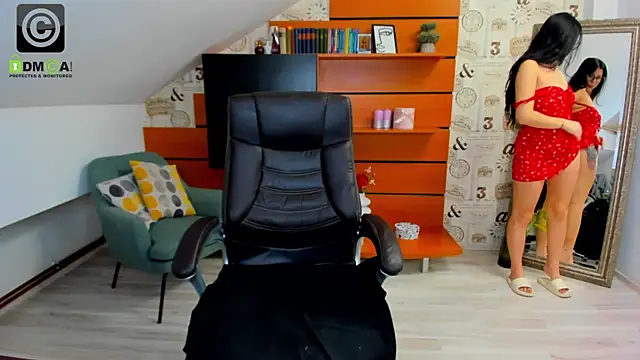 EmillyTaylor online show from 3, 2, 2025