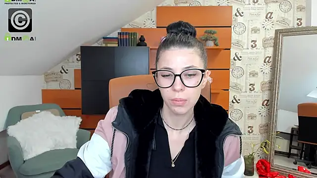 EmillyTaylor online show from 22, 3, 2025