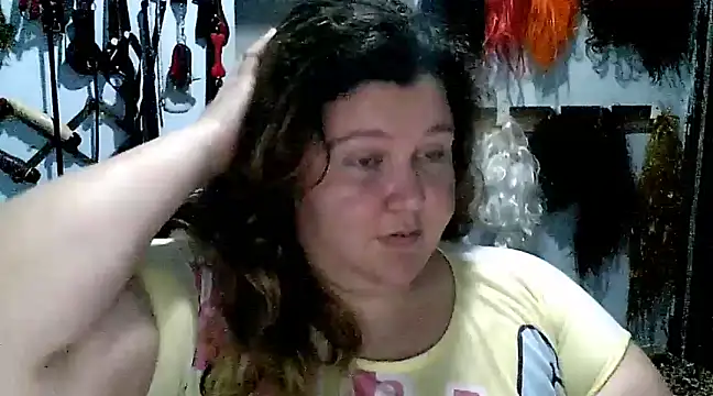 squirt322bbw online show from 25, 2, 2025