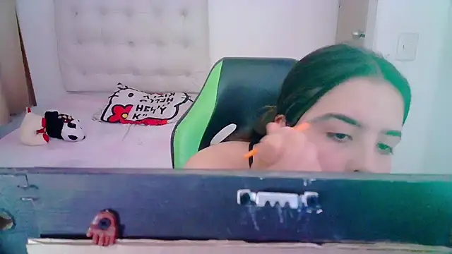 Snapshot of _alicia_z chatting on 27, 12, 2024 alicia z online show from 27, 12, 2024