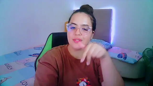 Snapshot of _alicia_z chatting on 3, 2, 2025 alicia z online show from 3, 2, 2025