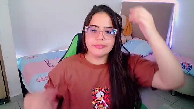 Snapshot of _alicia_z chatting on 4, 2, 2025 alicia z online show from 4, 2, 2025