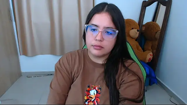 Snapshot of _alicia_z chatting on 23, 2, 2025 alicia z online show from 23, 2, 2025