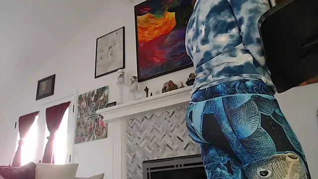 AuroraWillows online show from 16, 2, 2025