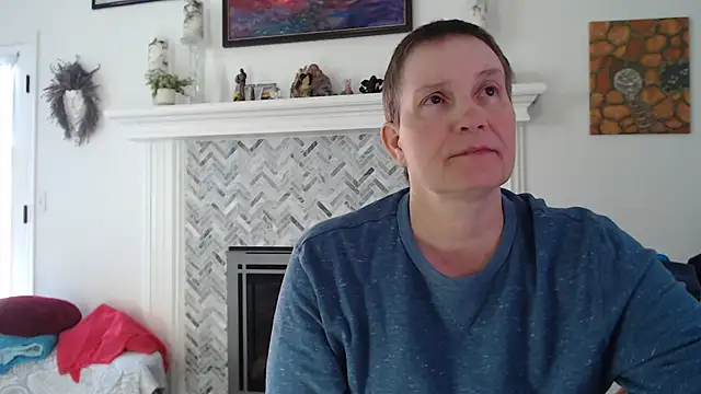 AuroraWillows online show from 4, 4, 2026