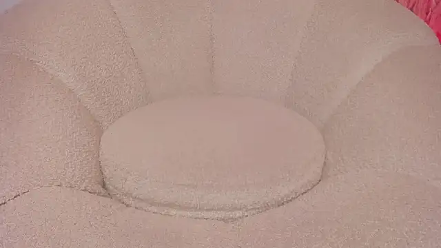 Snapshot of whiite_snow chatting on 12, 12, 2024 whiite snow online show from 12, 12, 2024