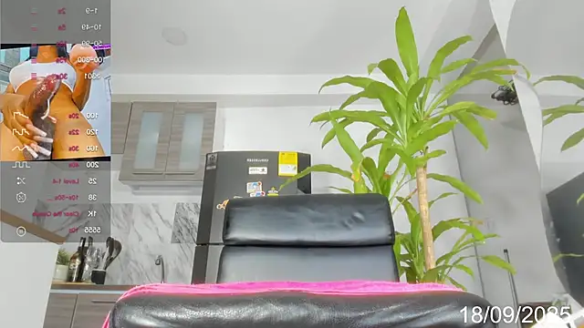 Rose Dowson22 online show from 18, 9, 2025