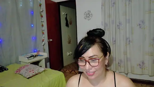 hottplay online show from 4, 12, 2024