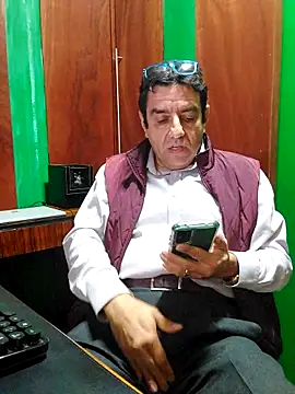 FernandoReuterG online show from 4, 12, 2025