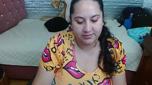 EMILY-NESSA online show from 11, 5, 2026
