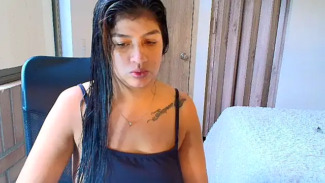 sara2520 online show from 15, 10, 2025