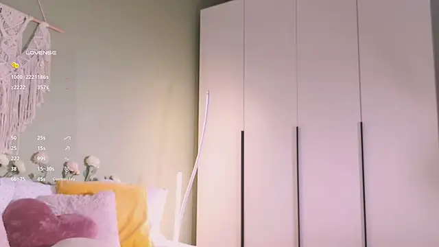 Snapshot of Rinas_secret chatting on 4, 10, 2025 Rinas secret online show from 4, 10, 2025