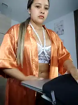 Snapshot of alana_69 chatting on 8, 7, 2026 alana 69 online show from 8, 7, 2026