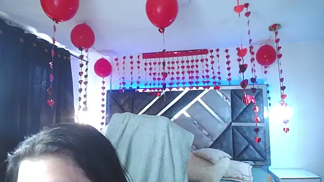 selena yourmilf online show from 6, 2, 2025