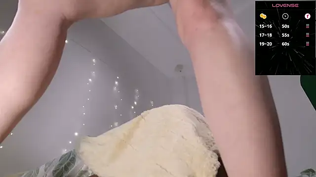 Snapshot of AnnJey chatting on 3, 10, 2025 AnnJey online show from 3, 10, 2025