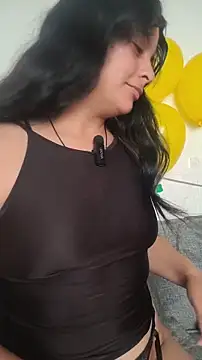 Snapshot of ZaraHoney chatting on 2, 10, 2025 ZaraHoney online show from 2, 10, 2025