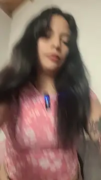 Snapshot of ZaraHoney chatting on 9, 10, 2025 ZaraHoney online show from 9, 10, 2025