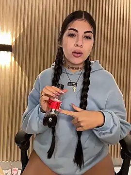 Sarasanders 4 online show from 3, 12, 2025