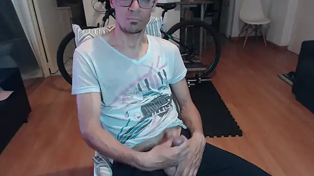 guachin hunk online show from 22, 9, 2025