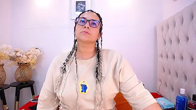 Snapshot of MIchelMomet chatting on 30, 1, 2025 MIchelMomet online show from 30, 1, 2025