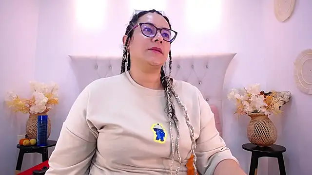 Snapshot of MIchelMomet chatting on 3, 2, 2025 MIchelMomet online show from 3, 2, 2025