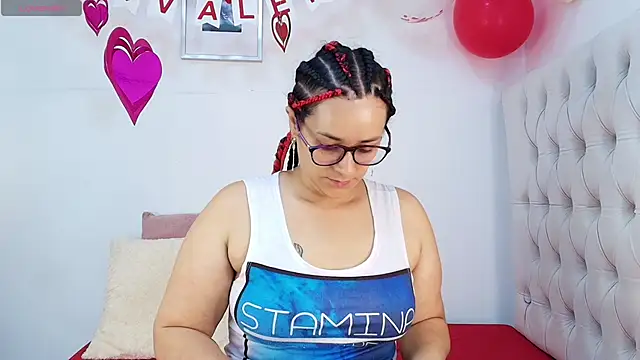 Snapshot of MIchelMomet chatting on 12, 2, 2025 MIchelMomet online show from 12, 2, 2025