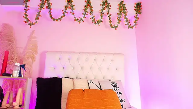 Snapshot of MIchelMomet chatting on 11, 9, 2025 MIchelMomet online show from 11, 9, 2025