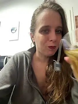 LadyChantale online show from 21, 4, 2026