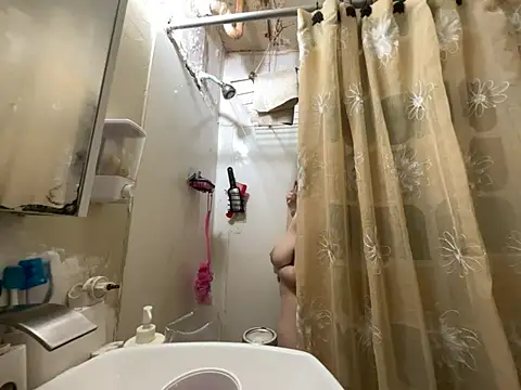Snowbunnycake 131 online show from 4, 5, 2026