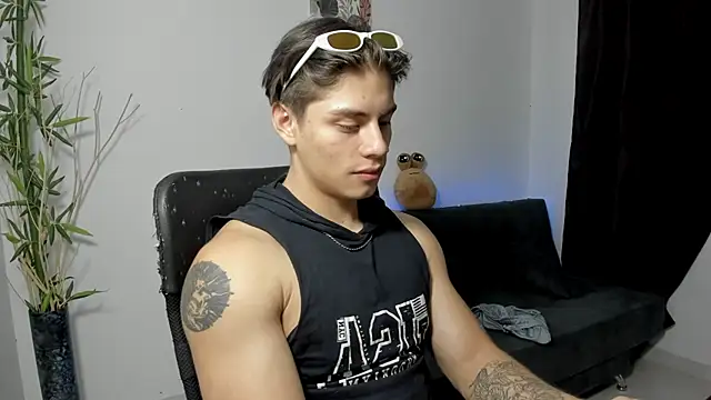Giordano Russo online show from 5, 12, 2024