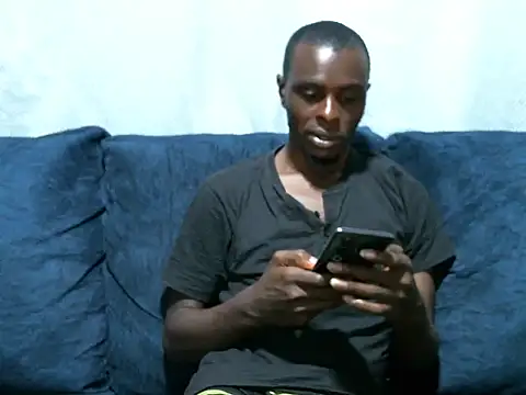 Snapshot of reezly chatting on 8, 11, 2025 reezly online show from 8, 11, 2025