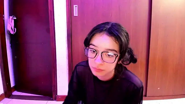  Lunnaa  online show from 2, 2, 2025