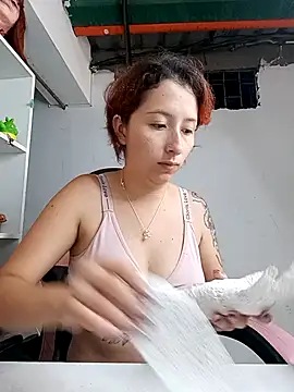 Ginger Sweetty online show from 15, 4, 2026