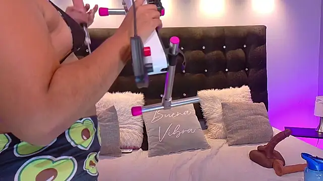 ValenScott1 online show from 13, 2, 2025