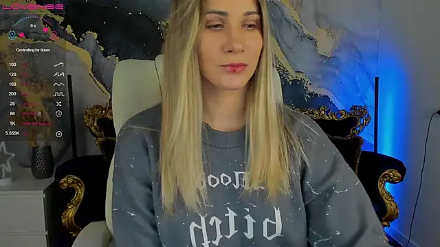 Snapshot of CassandraGood chatting on 4, 12, 2024 CassandraGood online show from 4, 12, 2024