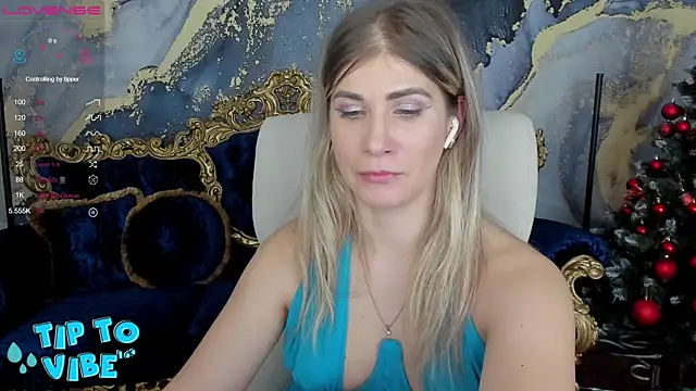 Snapshot of CassandraGood chatting on 6, 1, 2025 CassandraGood online show from 6, 1, 2025