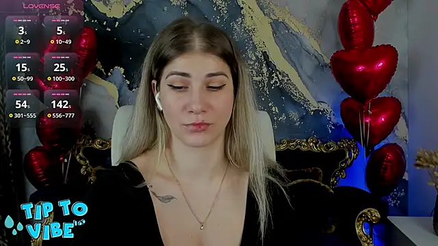 Snapshot of CassandraGood chatting on 13, 2, 2025 CassandraGood online show from 13, 2, 2025