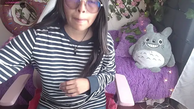 Snapshot of MidoriQuiinn chatting on 17, 1, 2025 MidoriQuiinn online show from 17, 1, 2025