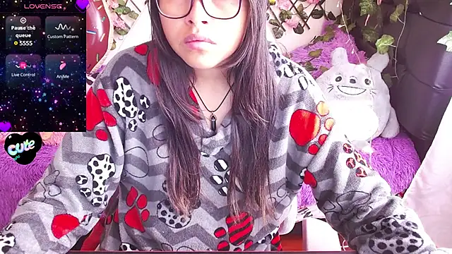 Snapshot of MidoriQuiinn chatting on 1, 2, 2025 MidoriQuiinn online show from 1, 2, 2025