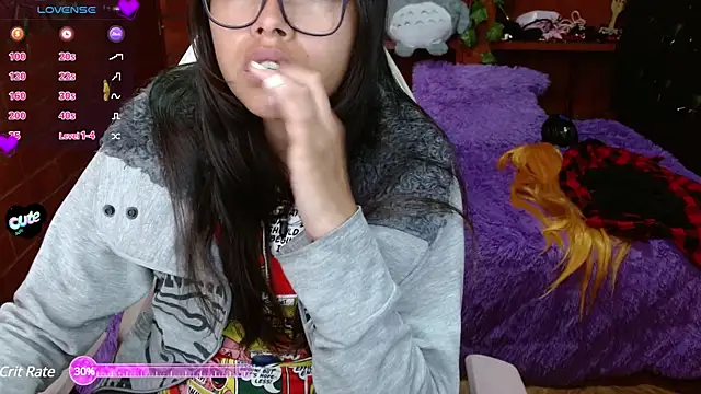 Snapshot of MidoriQuiinn chatting on 4, 3, 2025 MidoriQuiinn online show from 4, 3, 2025