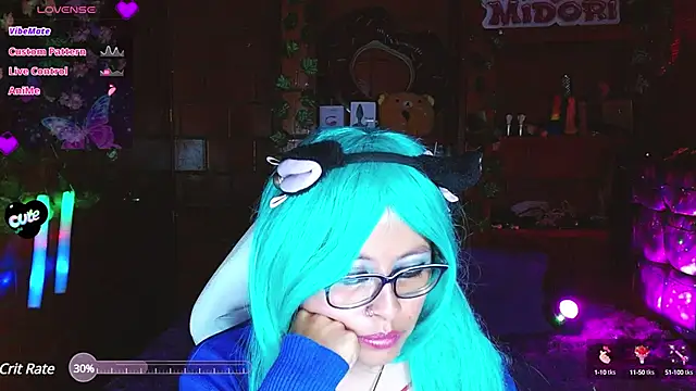 Snapshot of MidoriQuiinn chatting on 5, 3, 2025 MidoriQuiinn online show from 5, 3, 2025