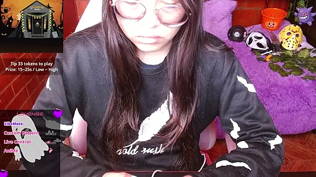 Snapshot of MidoriQuiinn chatting on 6, 10, 2025 MidoriQuiinn online show from 6, 10, 2025