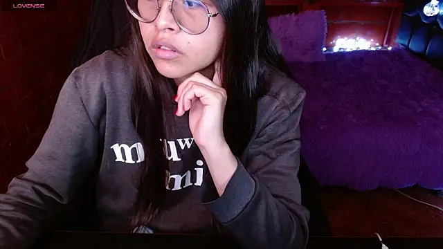 MidoriQuiinn online show from 7, 4, 2026