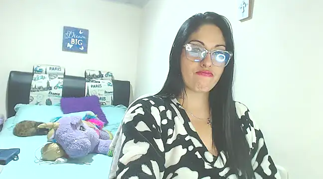 Snapshot of sahtlove1 chatting on 3, 12, 2024 sahtlove1 online show from 3, 12, 2024