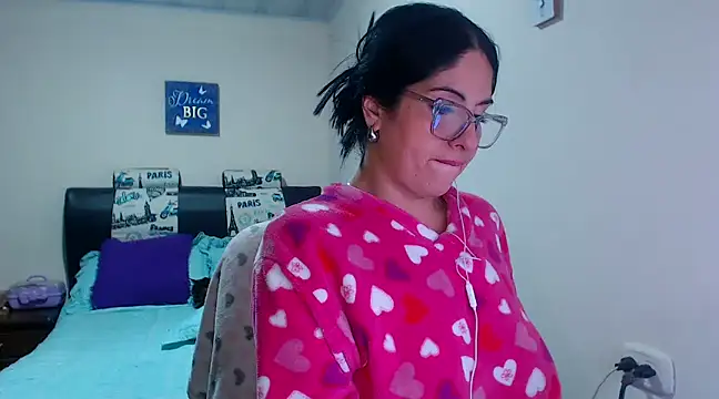 Snapshot of sahtlove1 chatting on 7, 12, 2024 sahtlove1 online show from 7, 12, 2024